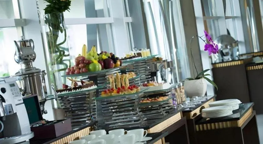 Hotel Santika Premiere Kota Harapan Indah