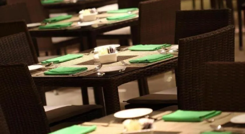 Hotel Santika Premiere Kota Harapan Indah