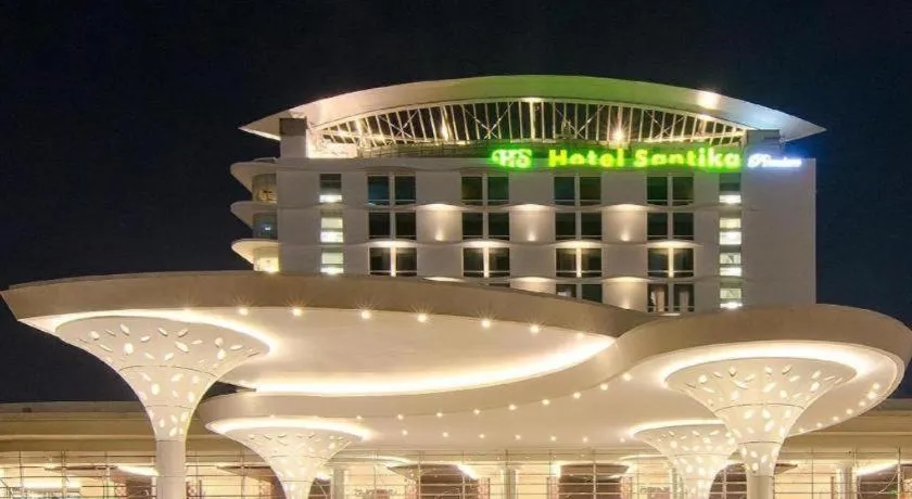 Hotel Santika Premiere Kota Harapan Indah