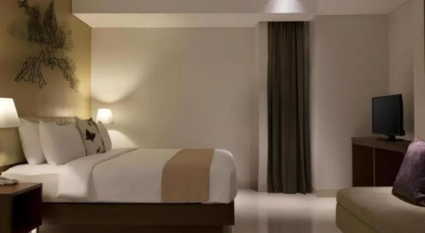 Bed in Hotel Santika Premiere Kota Harapan Indah