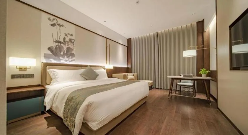 Bed in Dongguan Yingbin Hotel