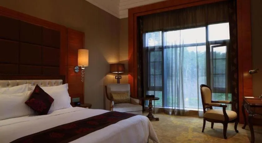 Bed in Dongguan Yingbin Hotel