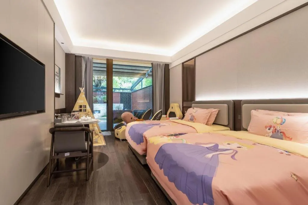 Bed in Dongguan Yingbin Hotel