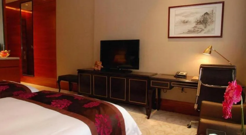 Bed in Dongguan Yingbin Hotel