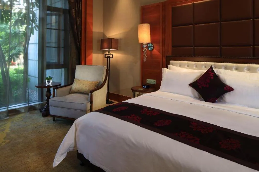 Bed in Dongguan Yingbin Hotel