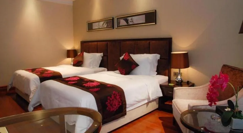 Bed in Dongguan Yingbin Hotel