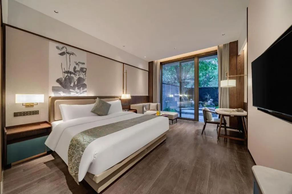 Bed in Dongguan Yingbin Hotel