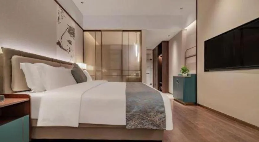 Bed in Dongguan Yingbin Hotel