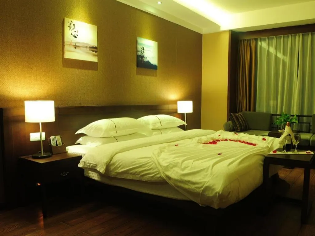 Bed in Lijiang Ziyue Hotel