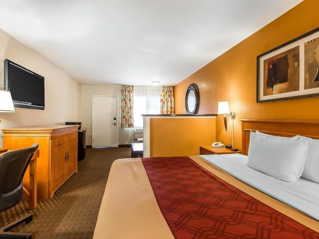 Bed in El Cajon San Diego East