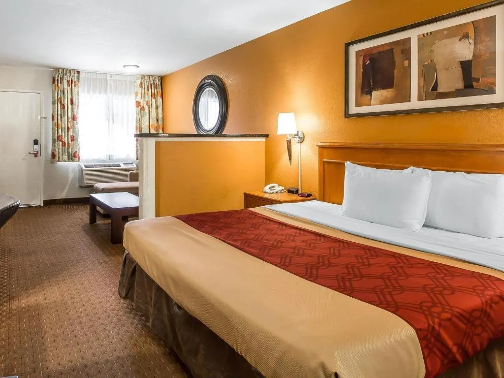 Bed in El Cajon San Diego East