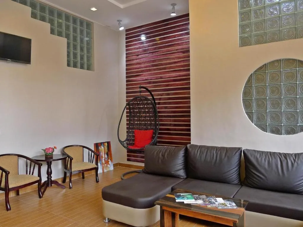 Rovic's Tourist Hotel