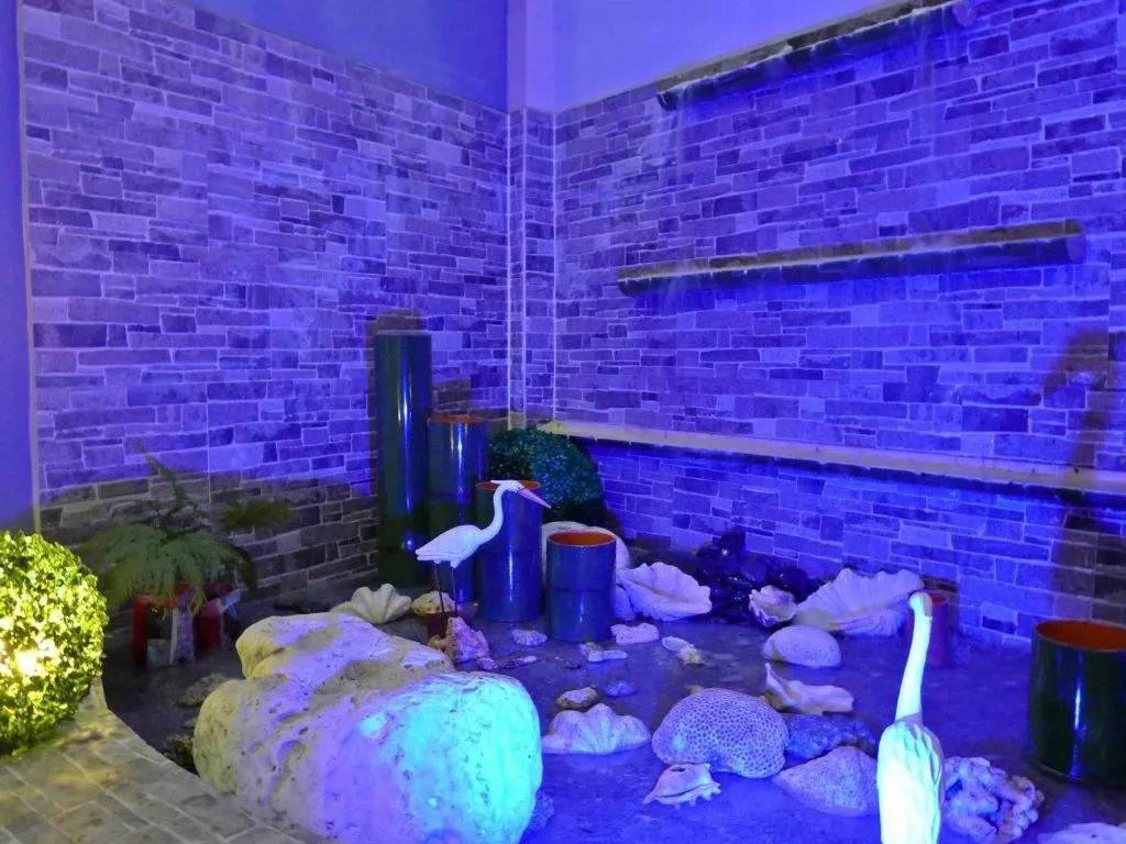 Rovic's Tourist Hotel