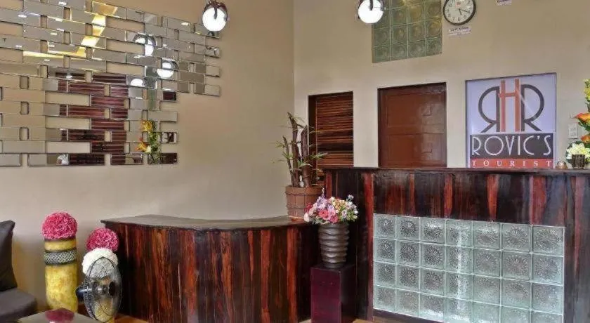 Rovic's Tourist Hotel