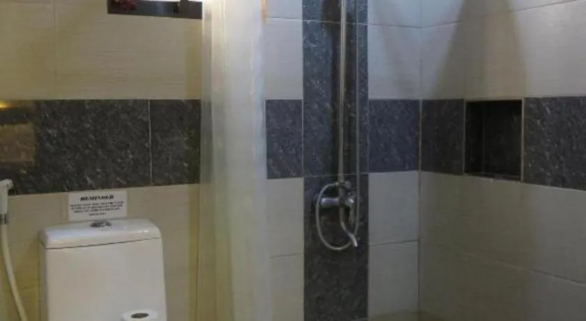 Rovic's Tourist Hotel