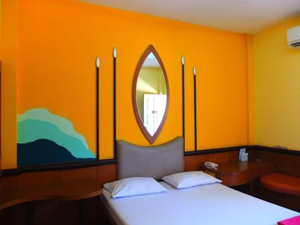 Bed in Picnic Sriracha Hotel