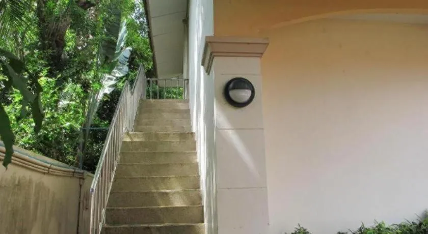 Picnic Sriracha Hotel