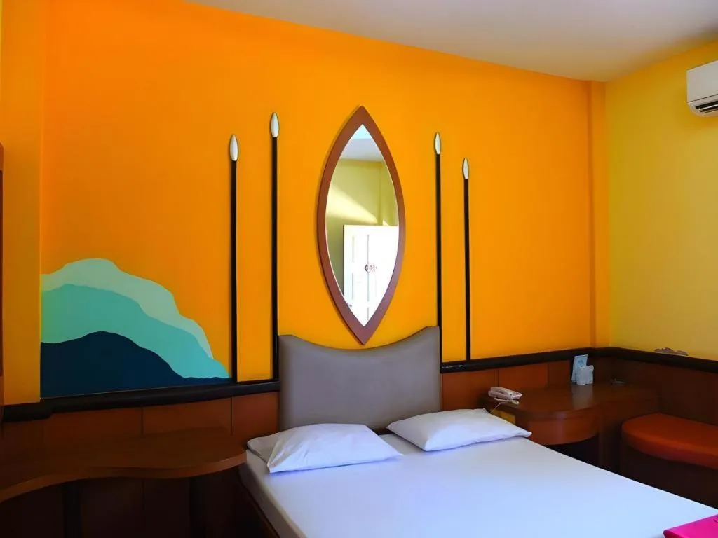 Bed in Picnic Sriracha Hotel