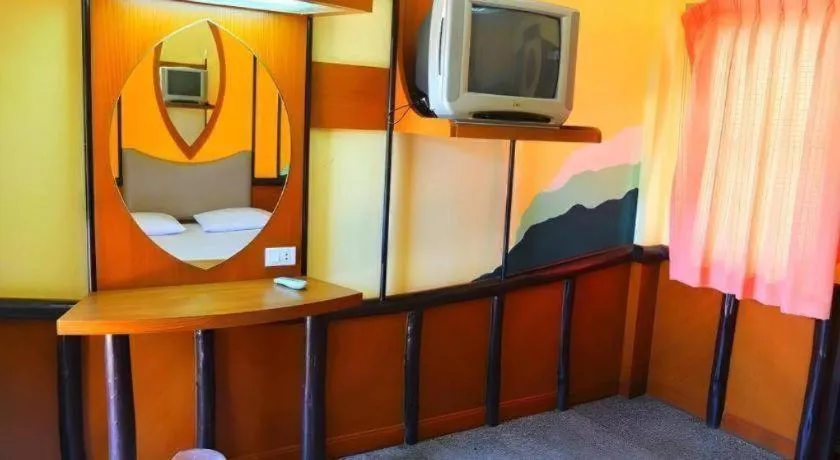 Picnic Sriracha Hotel