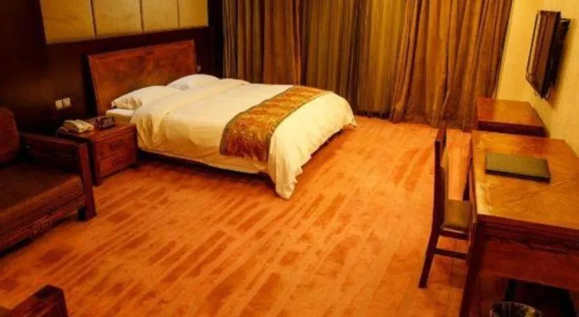 Bed in Metropark Hotel