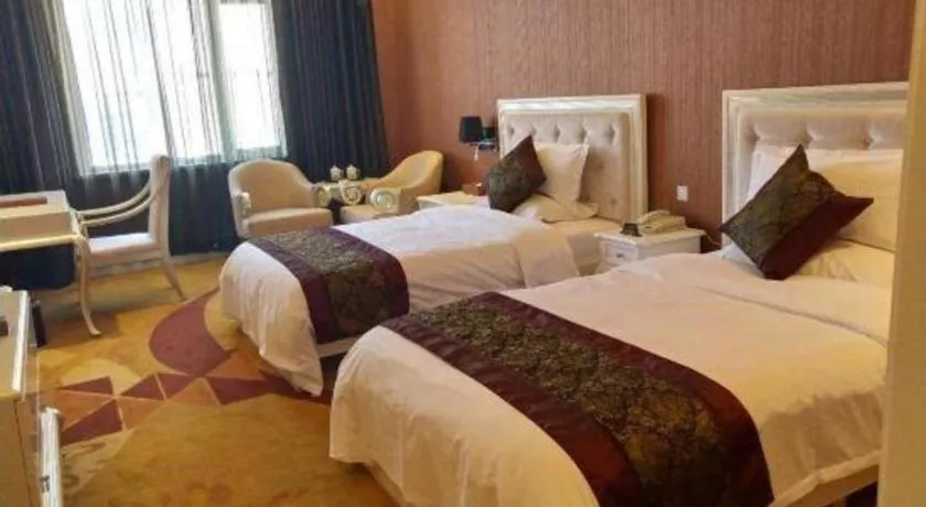 Bed in Metropark Hotel