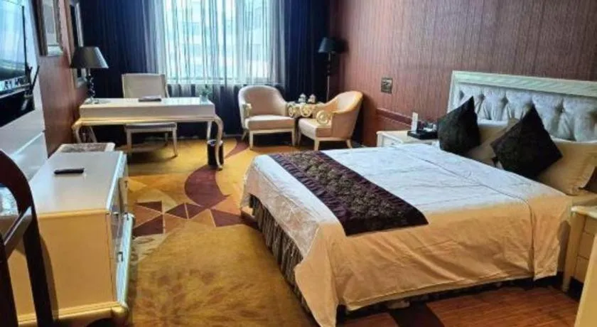 Bed in Metropark Hotel