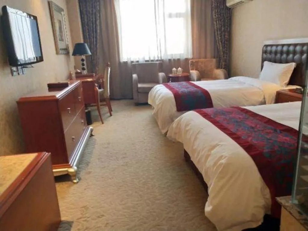 Bed in Metropark Hotel