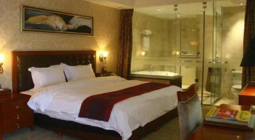 Bed in Metropark Hotel