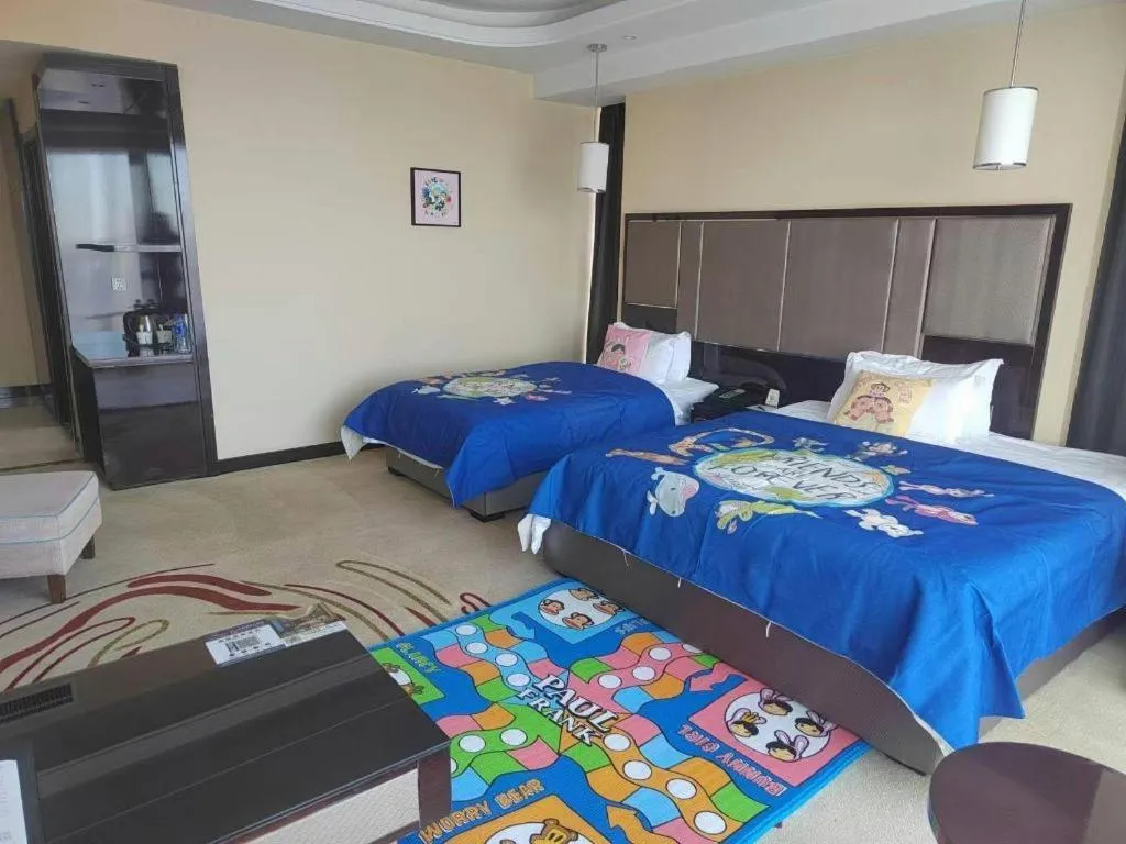 Bed in Pacific Regency Hotel Shenyang