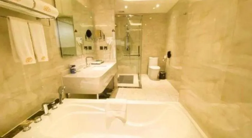 Bed in Pacific Regency Hotel Shenyang