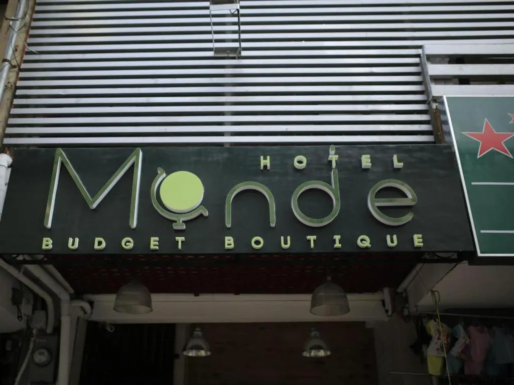 Hotel Monde