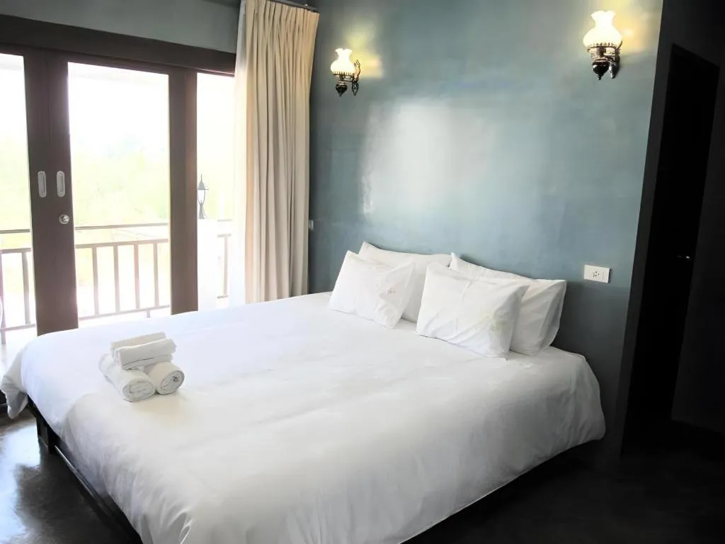 Bed in Baan Parinda (Pompom Home)