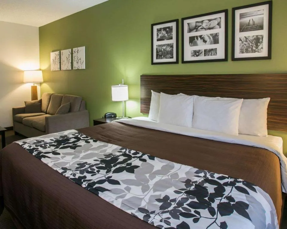 Bed in Sleep Inn & Suites Dripping Springs - Austin Area