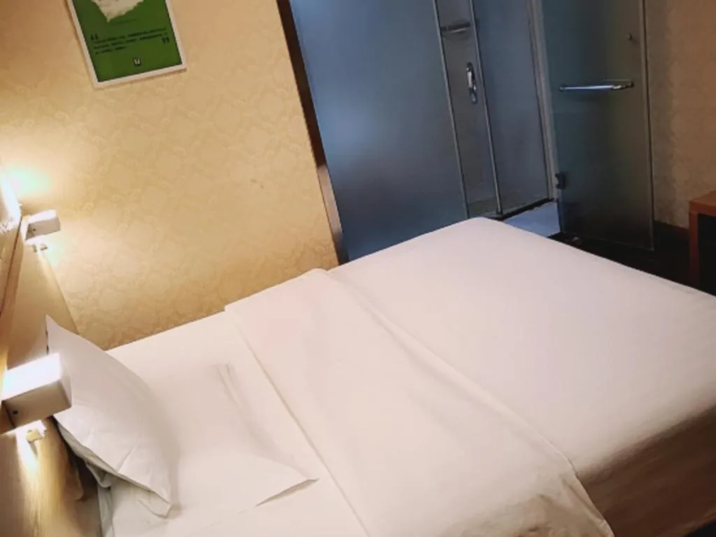 Bed in 7 Days Inn Nanjing Gaochun Metro Station