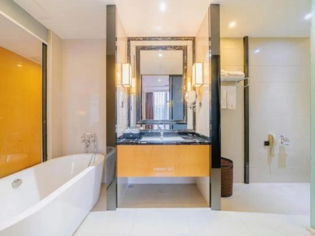 Golden Phoenix International Hotel