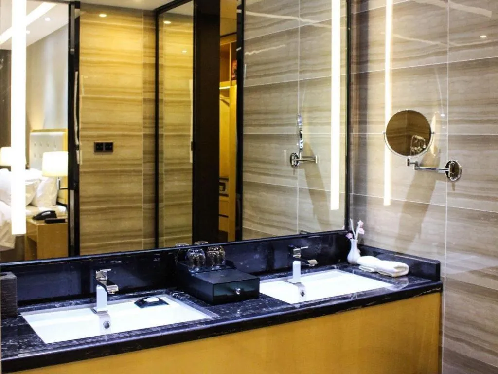 Golden Phoenix International Hotel