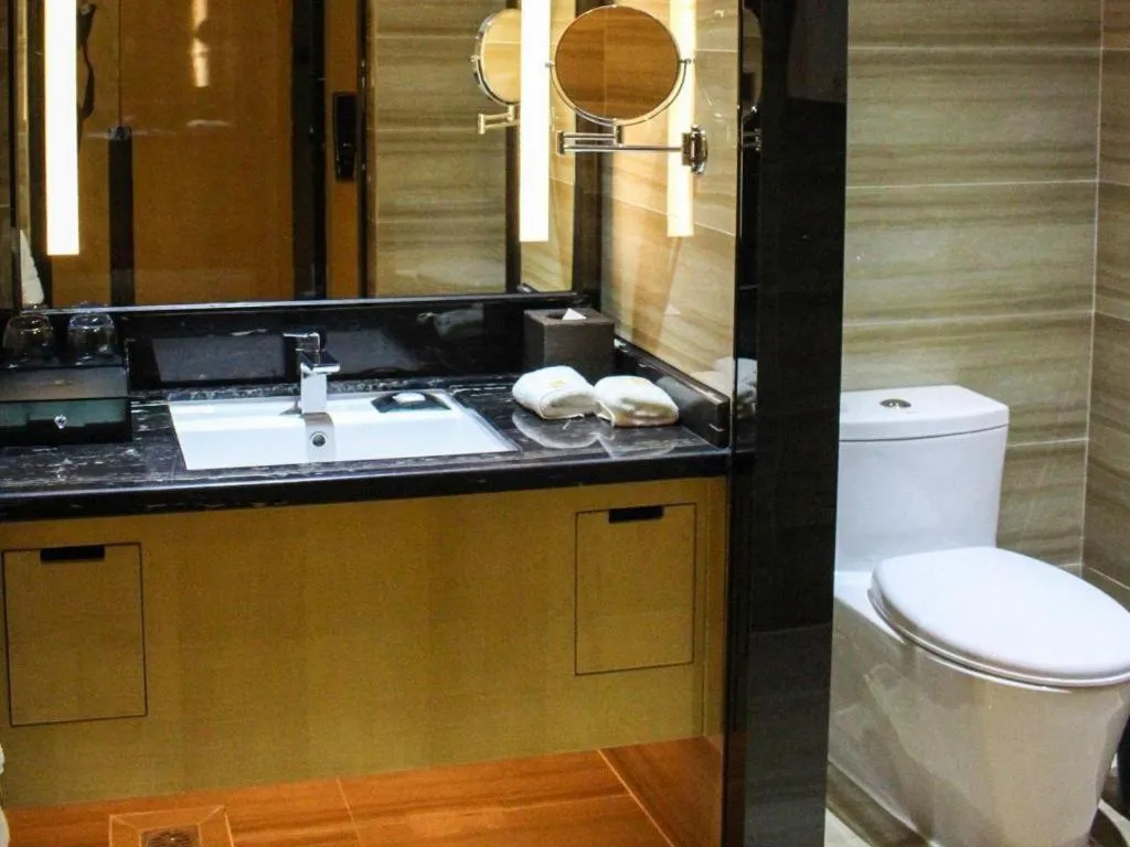 Golden Phoenix International Hotel