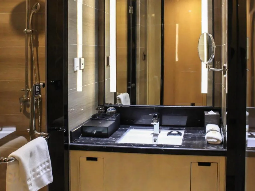 Golden Phoenix International Hotel