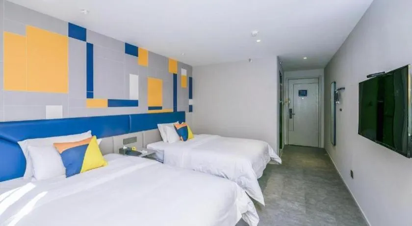 Bed in 7 Days Inn Beijing Tongzhou Universal Studio Linheli Metro Station