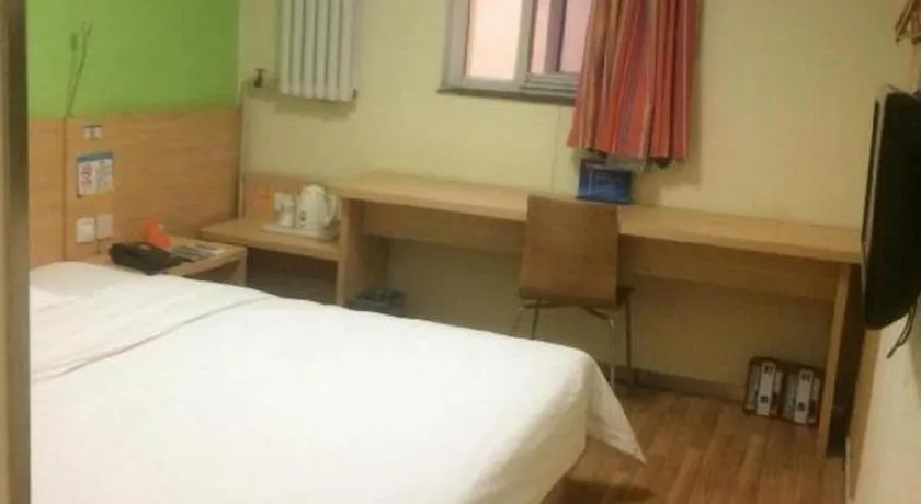 Bed in 7 Days Inn Beijing Tongzhou Universal Studio Linheli Metro Station