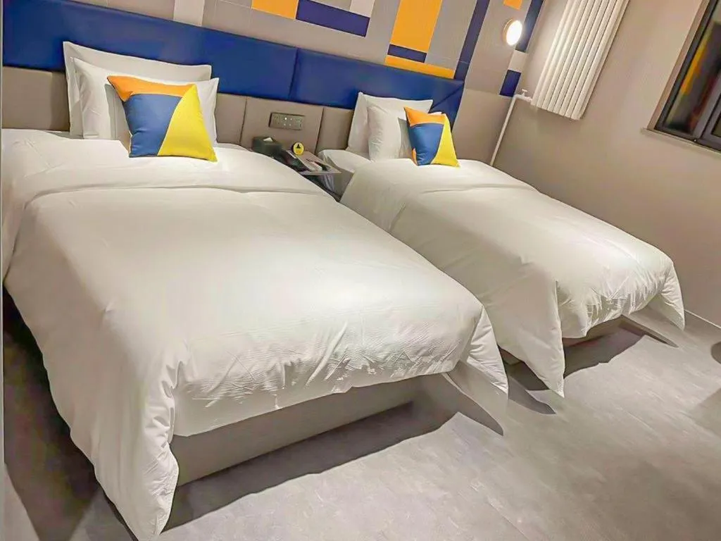 Bed in 7 Days Inn Beijing Tongzhou Universal Studio Linheli Metro Station