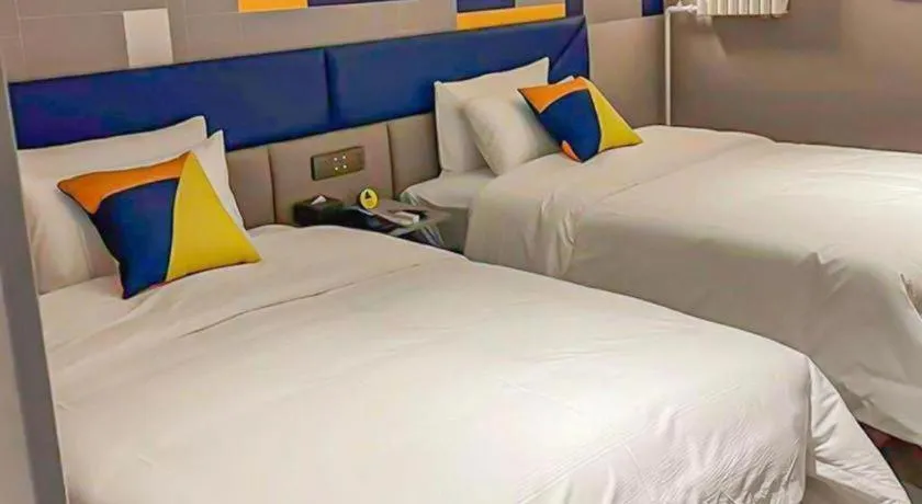Bed in 7 Days Inn Beijing Tongzhou Universal Studio Linheli Metro Station