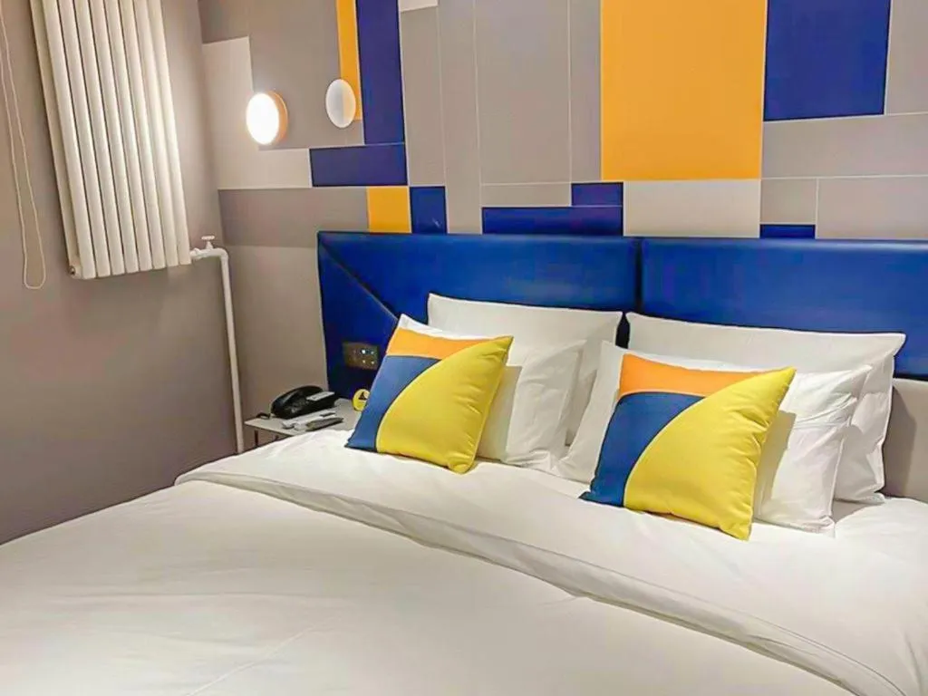 Bed in 7 Days Inn Beijing Tongzhou Universal Studio Linheli Metro Station