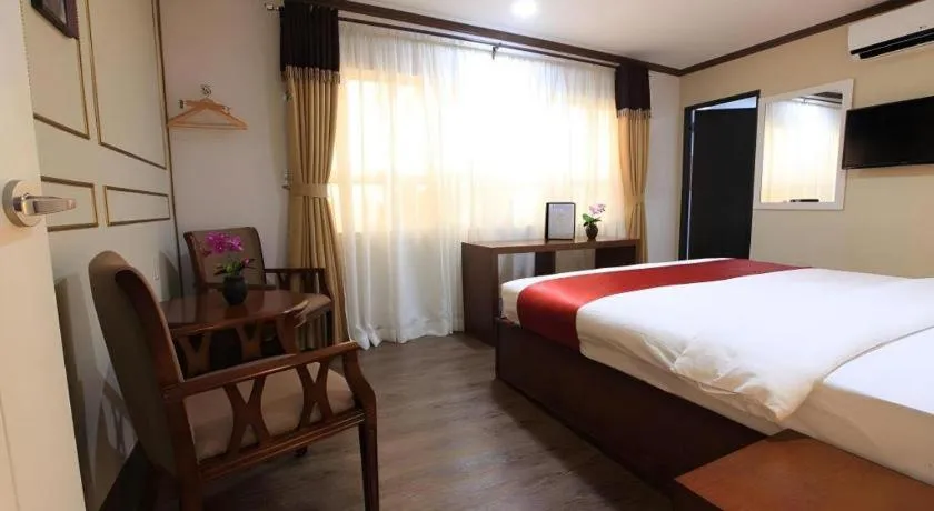 Bed in Horizon Hotel