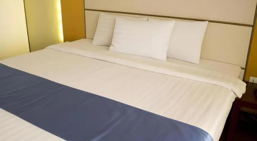 Bed in Horizon Hotel