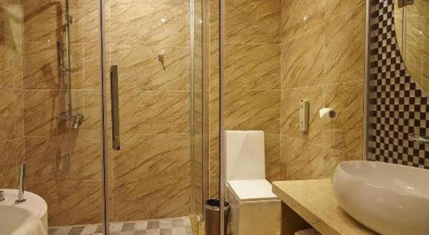 Lavande Hotel Wuhan Wujia Mountain Branch