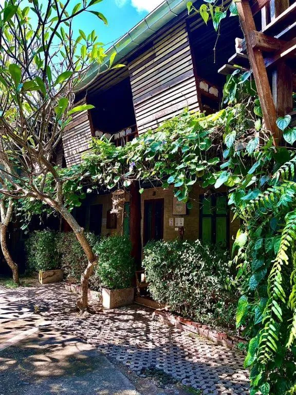 Huen Chang Puek Hotel