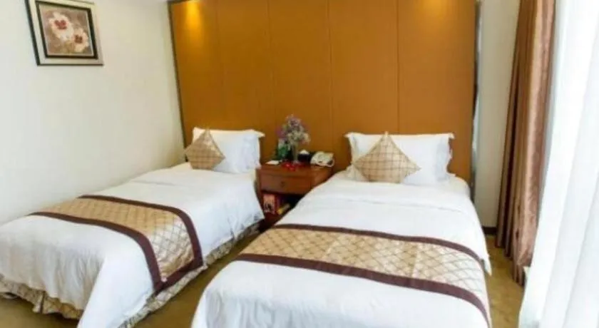 Bed in Auspicious Hotel