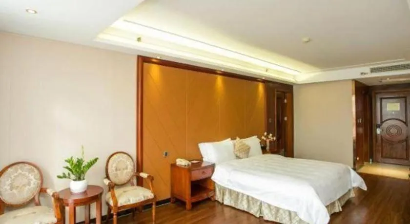 Bed in Auspicious Hotel