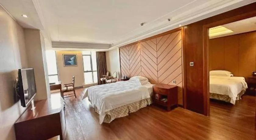 Bed in Auspicious Hotel